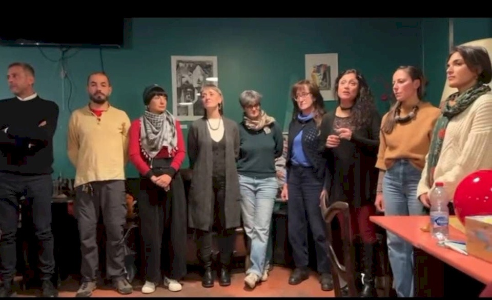 أطفال إيطاليا يرسمون علم فلسطين برسائل تضامن.. وفعالية في بيزا تُعيد تسليط الضوء على معاناة الفلسطينيين