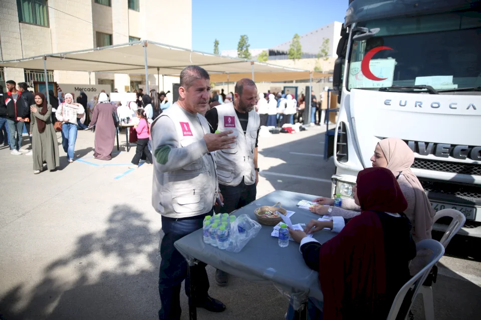 La Banque de Palestine, "Joudour" et l'Hôpital Al-Maqdisi concluent une campagne de prévention du diabète