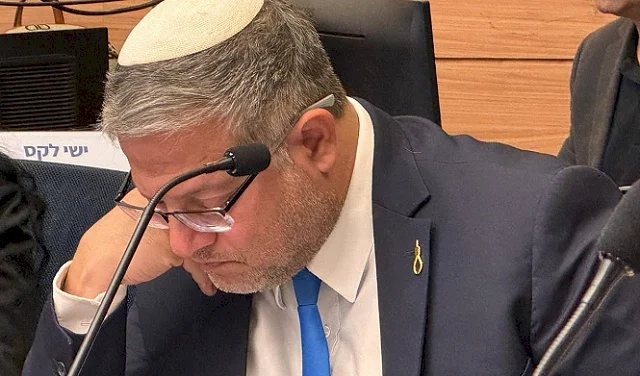 بن غفير يضع دبوس مشنقة: بالإمكان تنفيذ الإعدام بكرسي كهربائي أو بحقنة مخدرة أيضا