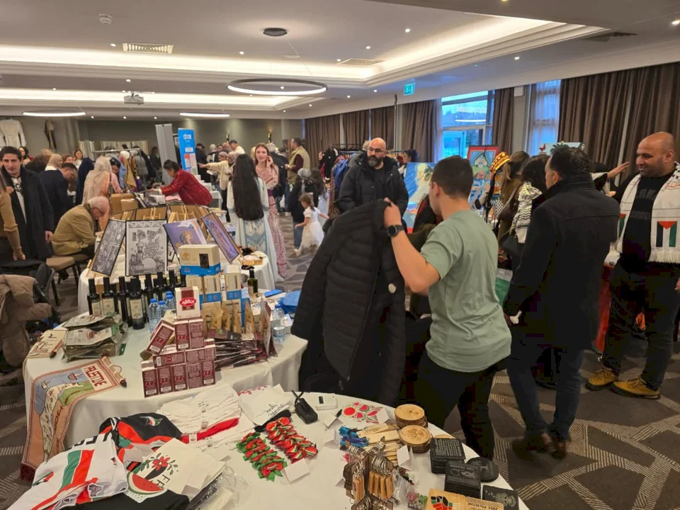 Aroa Hanin Al-Rais, première femme palestinienne à la présidence de l'Union d'Oxford