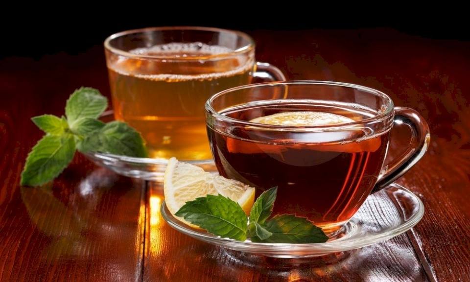 Which is Better for Promoting Hair Growth.. Green Tea or Black Tea?