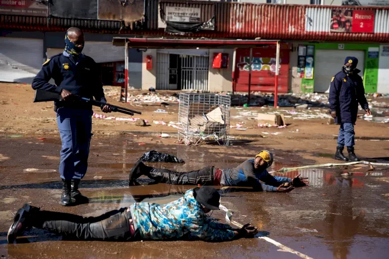 10 killed in armed attack near Johannesburg