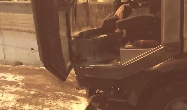 הצתת רכב ניקוי רחובות של מועצת העיר ערבה