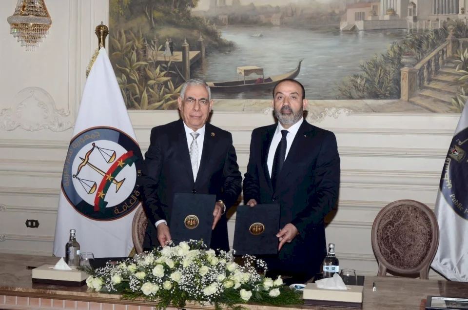 النيابة العامة توقع مذكرة تعاون قضائي مع نظيرتها في مصر 