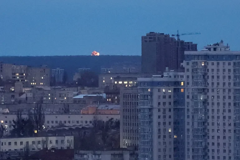 תקיפה רוסית רחבה על קייב ואוקראינה מתכוננת אווירית