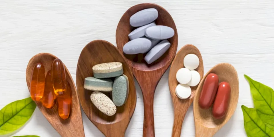 فيتامين C أم فيتامين D.. أيهما الأفضل لدعم المناعة وفق الدراسات الحديثة؟