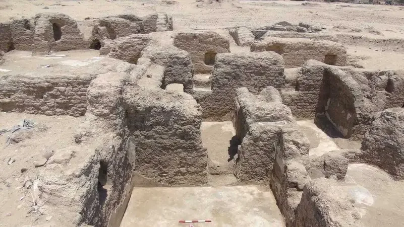 مدينة رهبان من العصر البيزنطي تظهر مصر 