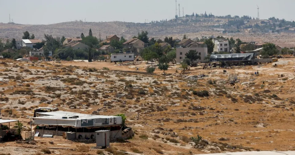 Resistance Against the Wall and Settlement: Announcing Bids for Construction in E1 is an Explicit Declaration of Transition to the Implementation Phase and a Deliberate Destruction of the Two-State Solution