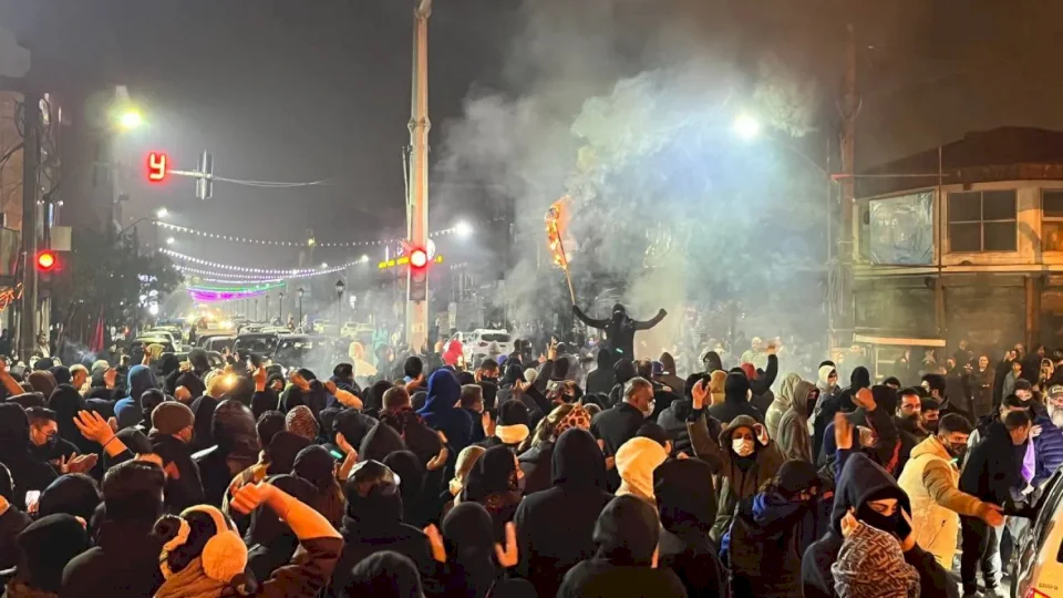 מחאות שטופות באיראן... וחמינאי קורא לאחדות ולכוננות