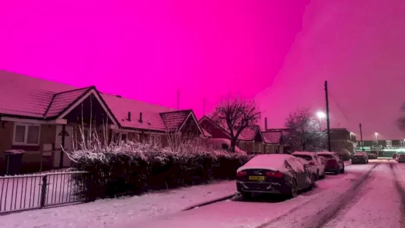 Pink Sky in British City Sparks Panic Among Residents