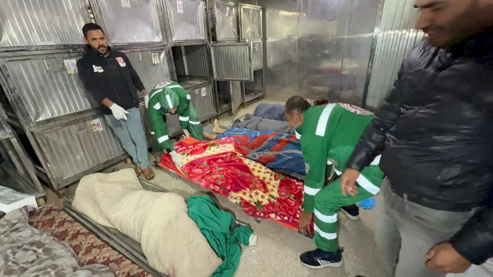 منخفض جوي عاصف يحصد أرواح أربعة مواطنين ويغرق خيام النازحين في غزة