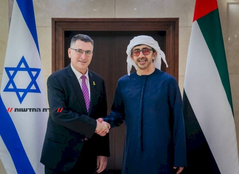 Bin Zayed Receives Saar in Abu Dhabi