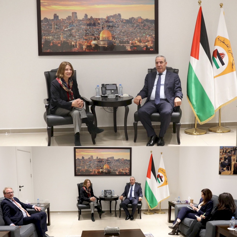 Sheikh Discusses Current Developments with Norwegian Officials