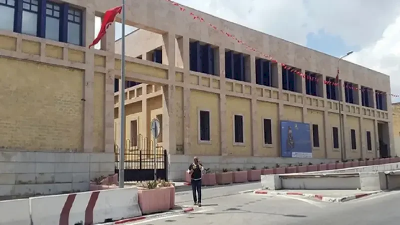La décision d'évacuer le Ministère de la Culture au profit du Ministère de la Défense suscite une controverse en Tunisie