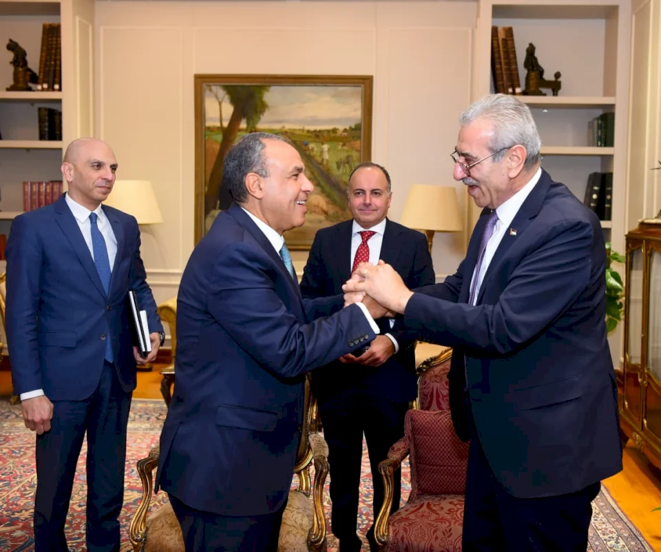 Message de soutien : Le ministre égyptien des Affaires étrangères reçoit le président du Comité de gestion de Gaza