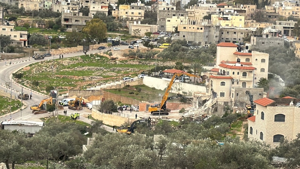 الاحتلال يهدم منزلين في قرية الزرازير بالجليل (فيديو)