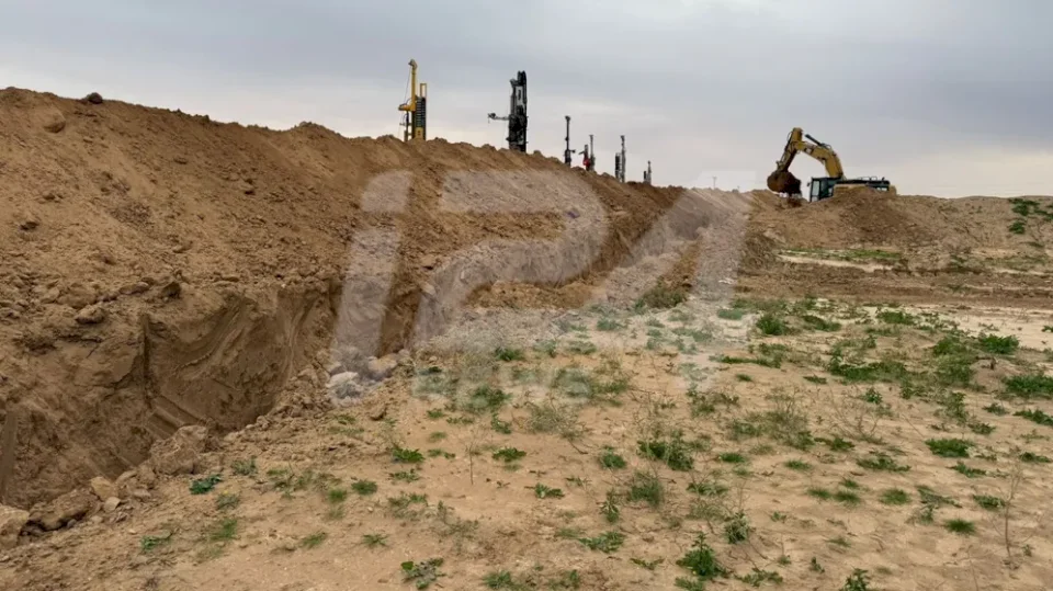 Hebrew Channel: Israel Digs Trench on Gaza Strip Border