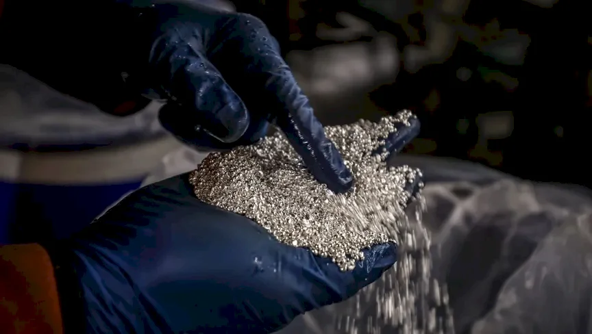 אספקת הכסף פונה למחסור גדול יותר amid ביקוש הפרטים והדחת ירידת המחירים