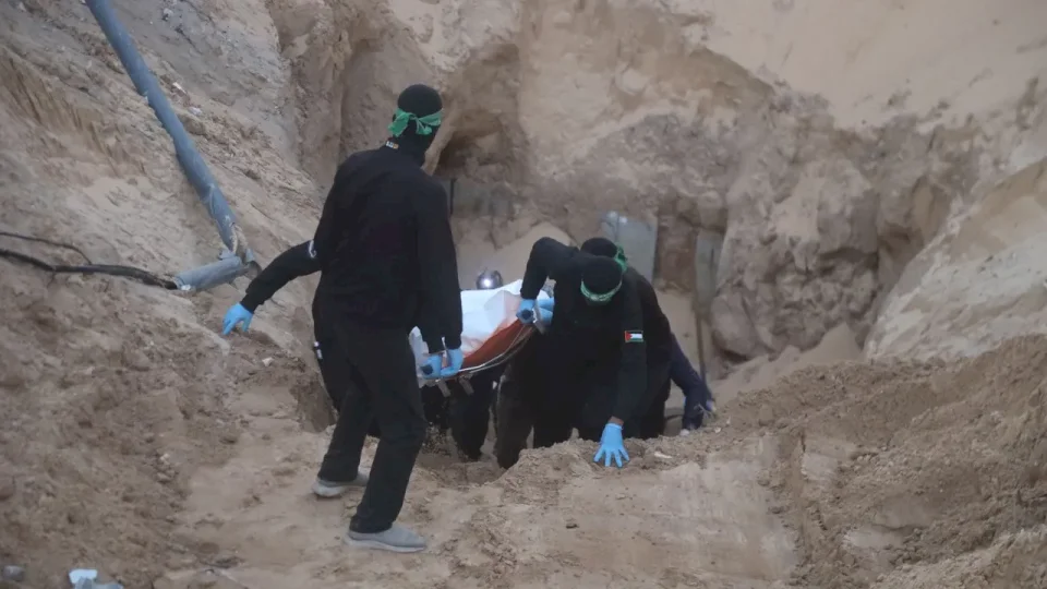 Al-Qassam: The Occupation is Searching for the Body of the Last Prisoner Based on Information We Provided