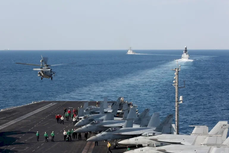 حاملة الطائرات لينكولن تدخل الشرق الأوسط وواشنطن تنقل أنظمة دفاع لحماية الحلفاء