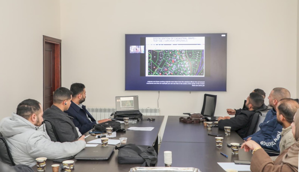 Land Authority participates in a workshop with the Dutch Cadastre on land registration using aerial photography and modern technologies