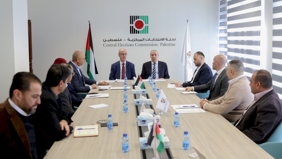 השיח' עוקב אחרי מוכנות ועדת הבחירות המרכזית וההכנות לבחירות הקרובות