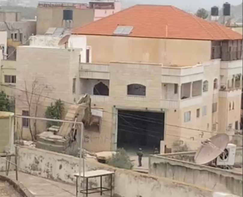 הכיבוש הורס את בית השהיד "ראפת דאואסה" בג'נין