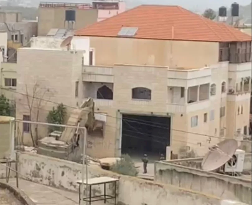 الاحتلال يهدم منزل الشهيد "رأفت دواسة" في جنين 