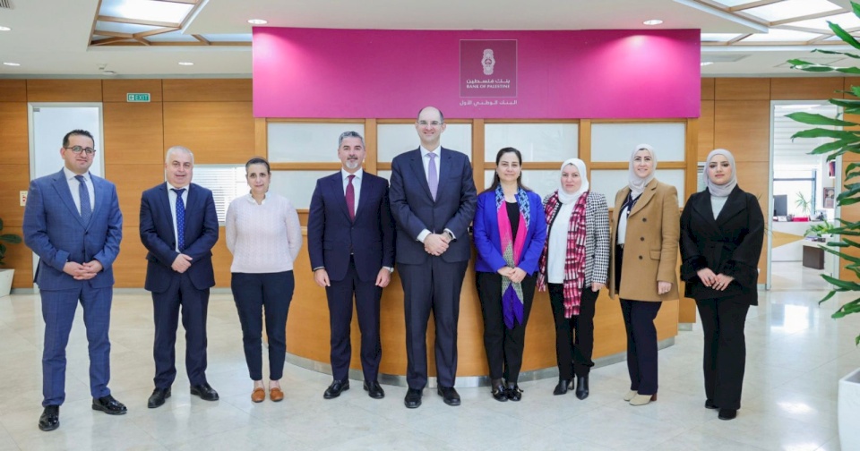 בנק פלסטין חותם על מזכר שיתוף פעולה עם עמותת החייאת המשפחה לספק סיוע הומניטרי במהלך חודש רמדאן הקדוש
