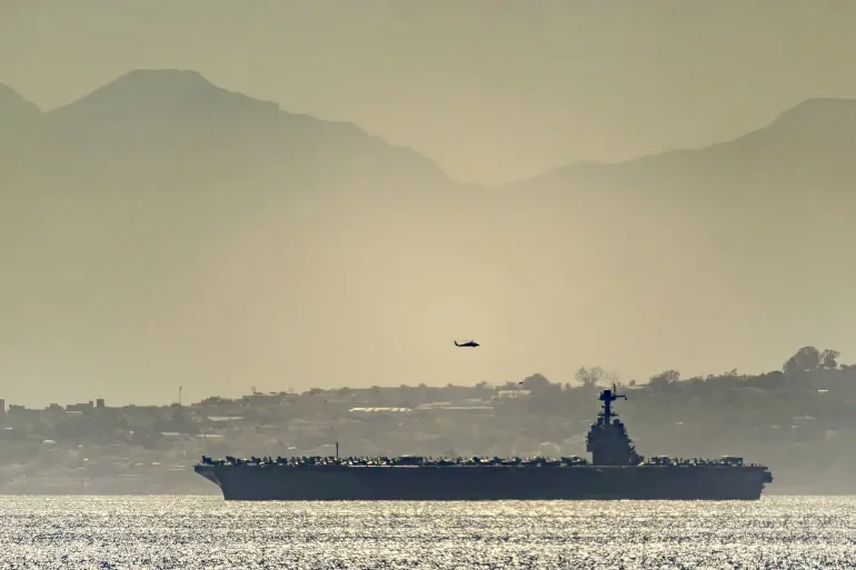 صحف عالمية: أزمة صرف صحي بحاملة طائرات أمريكية وبحارتها يريدون الاستقالة