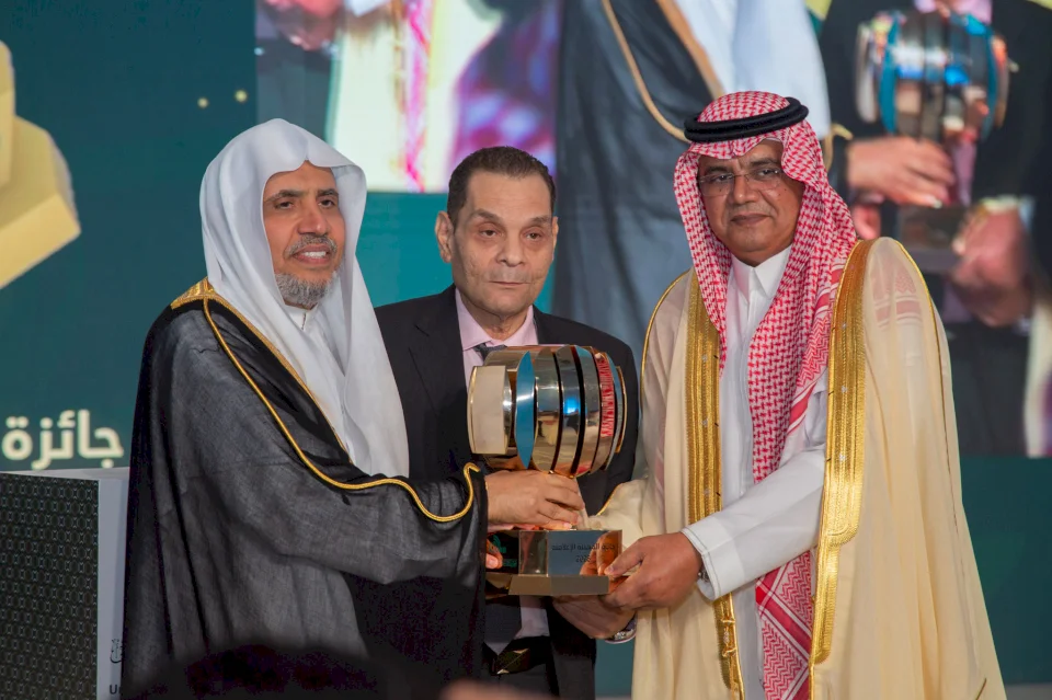 السفير هادي شبلي يتسلّم جائزة المهنية الإعلامية لوكالة “وفا” في ملتقى “يونا” بجدة