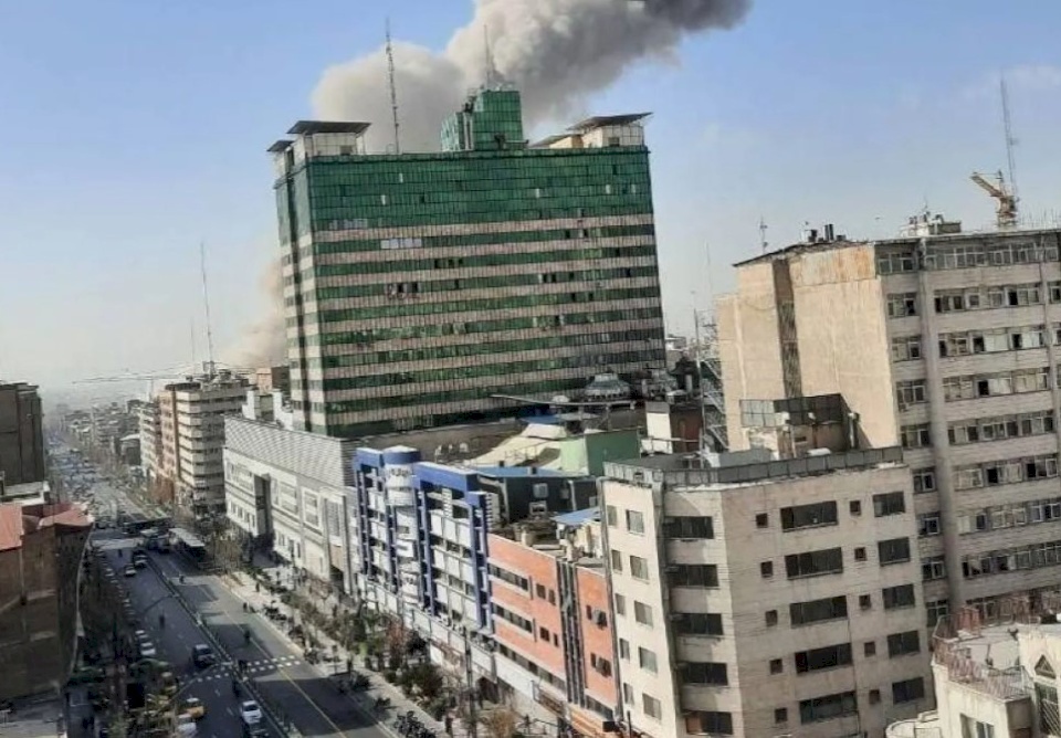 Video: Israel Launches Preemptive Strike Against Iran, Raises Alert Level, and Closes Its Airspace