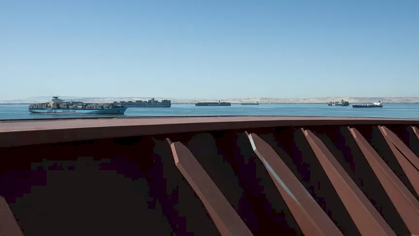 حرب إيران تبدد آمال مصر في انتعاش قناة السويس