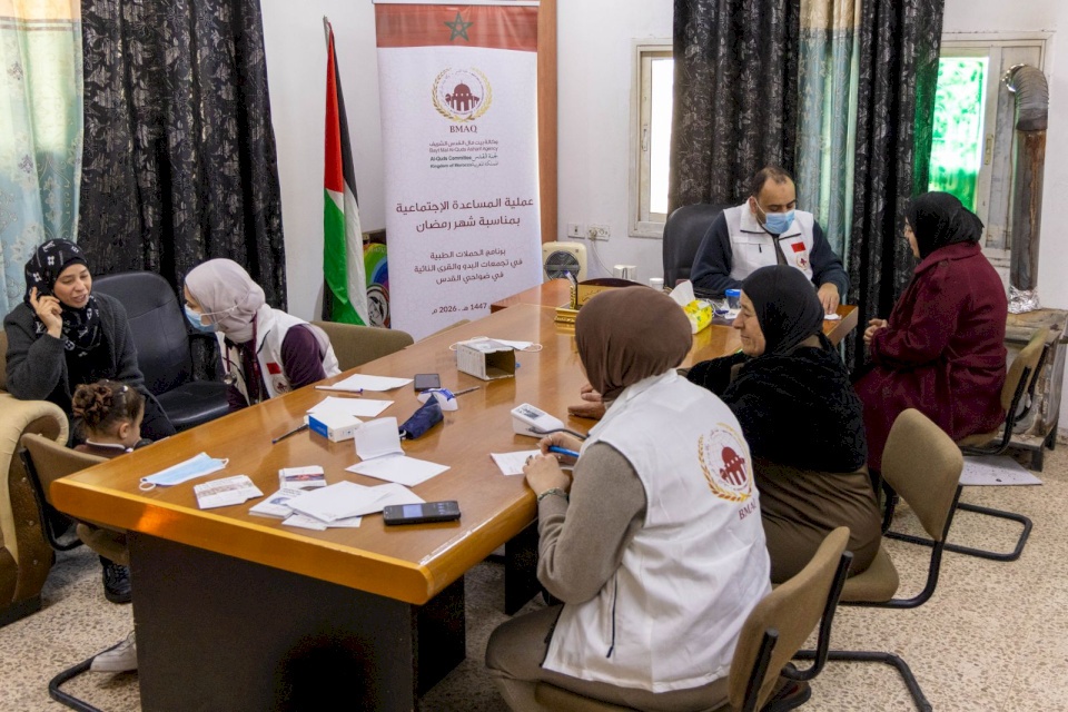 Dans des villages éloignés et isolés .. Campagnes médicales de l'Agence Bayt Mal Al-Quds pour soutenir la résistance des Jérusalémites