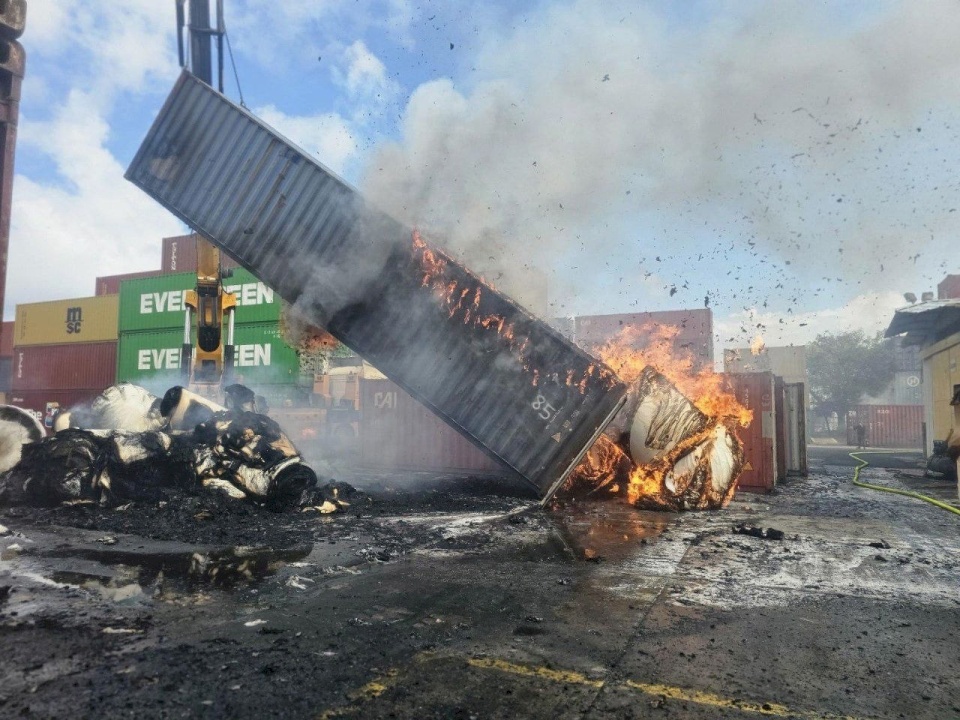 حرائق وأضرار.. هجوم إيراني يستهدف مجمع المصافي الإسرائيلية في حيفا (فيديو) 