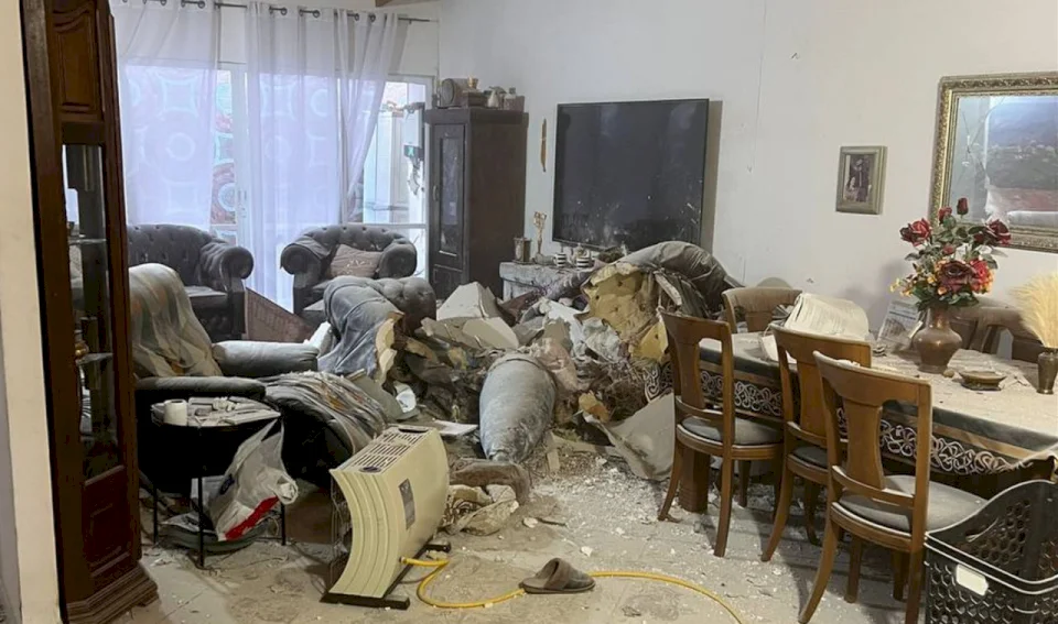 Continuous Iranian Shelling Targets Israel with Debris Falling in Rehovot