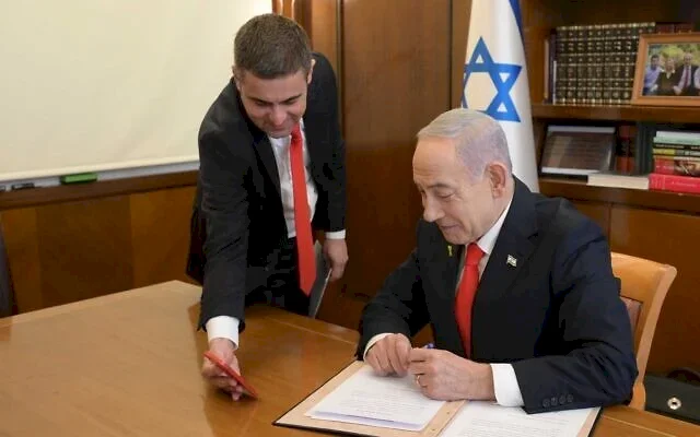 Resignation of Netanyahu's Spokesperson Following Remarks Criticizing Him and Other Figures