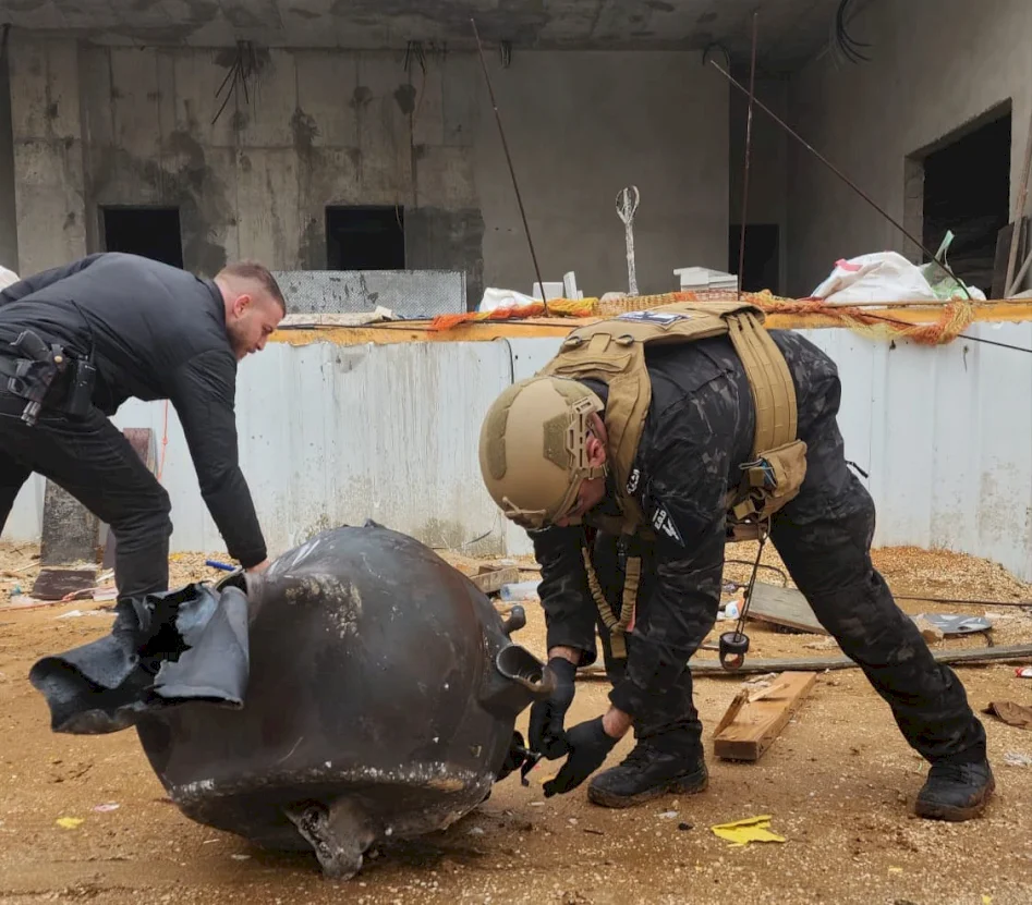 Police deal with rocket debris falling in Ramallah and Tulkarm (Photos and Video)
