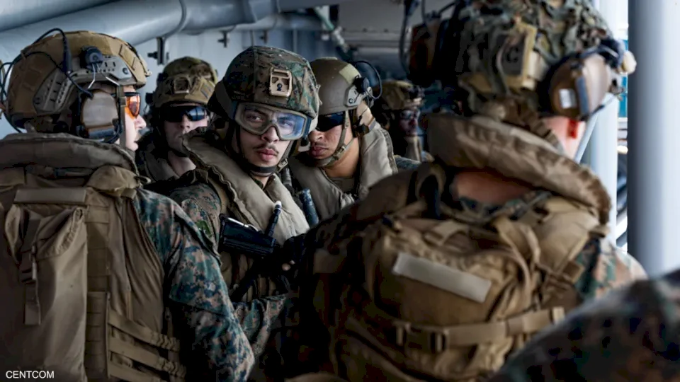 הגעת 3500 חיילי מארינס למזרח התיכון