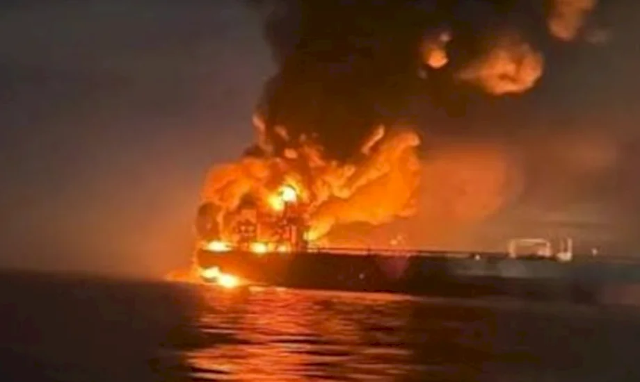 اندلاع حريق بناقلة نفط كويتية تعرضت لهجوم بمسيّرة في دبي
