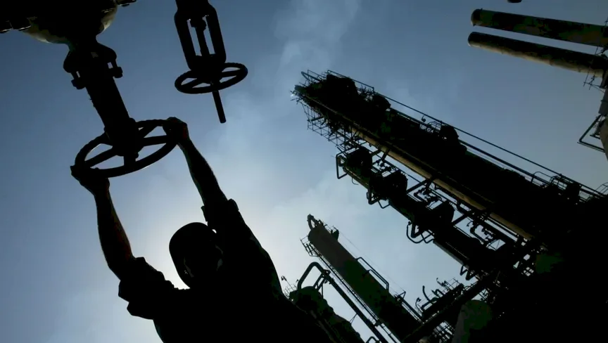 Iraq Allows Fuel Export by Land via Syria for the First Time in Decades