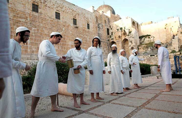 Settlers Perform Talmudic Rituals at the Sahira Gate