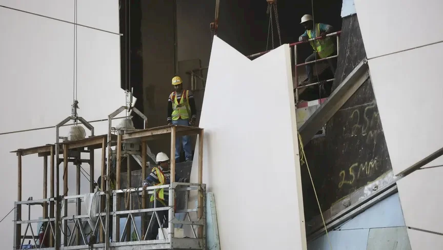 حرب إيران تدفع نشاط القطاع الخاص السعودي للانكماش لأول مرة منذ 5 سنوات