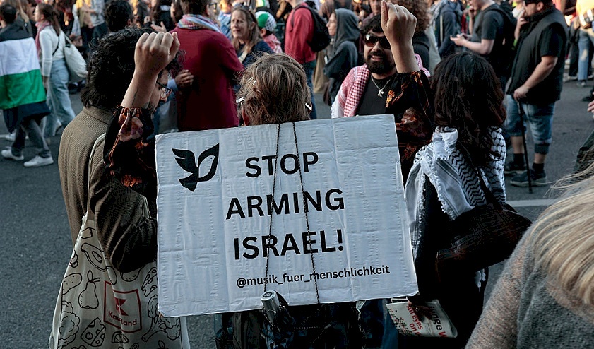 Manifestations en Allemagne contre l'armement d'Israël et la conversion de l'usine "Volkswagen" à la production militaire