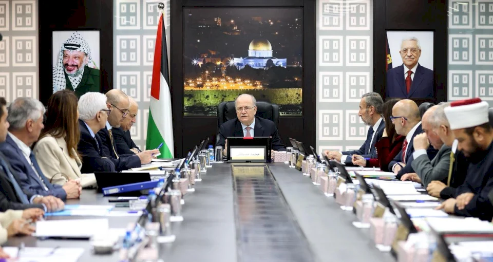 مجلس الوزراء يطالب بمزيد من الإجراءات الدولية الرادعة لوقف هجمات المستوطنين