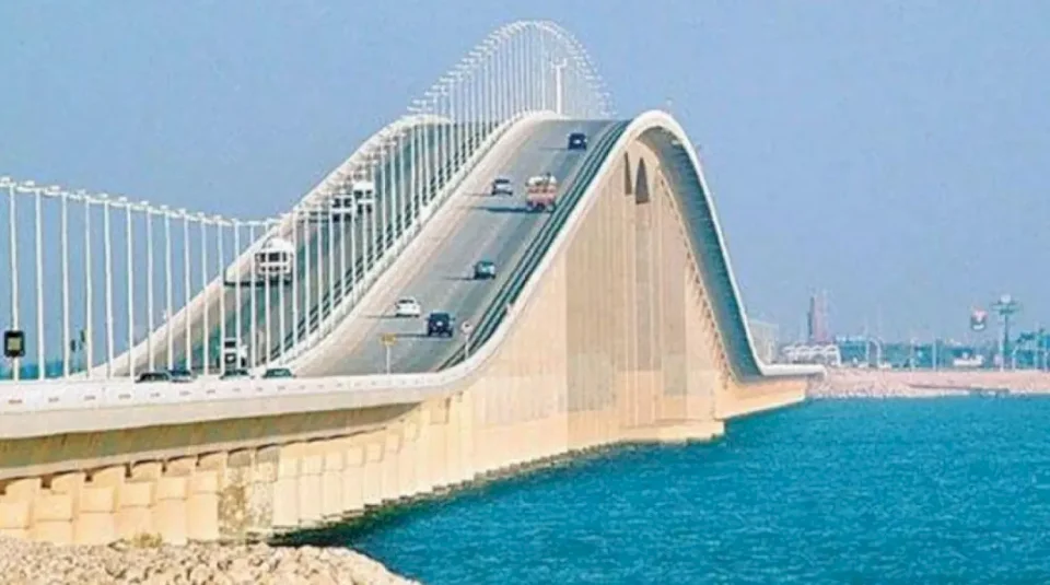 إغلاق جسر الملك فهد احترازياً وسط تصاعد التهديدات الأمريكية والإيرانية