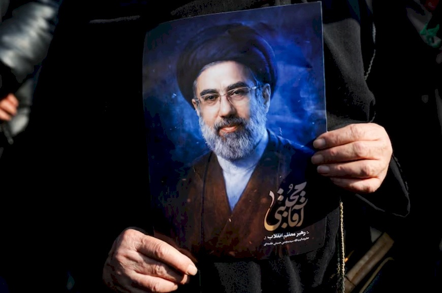 Absence and Disconnected Communication.. Is the Leader Delaying the Final Moments of the Iran Agreement?