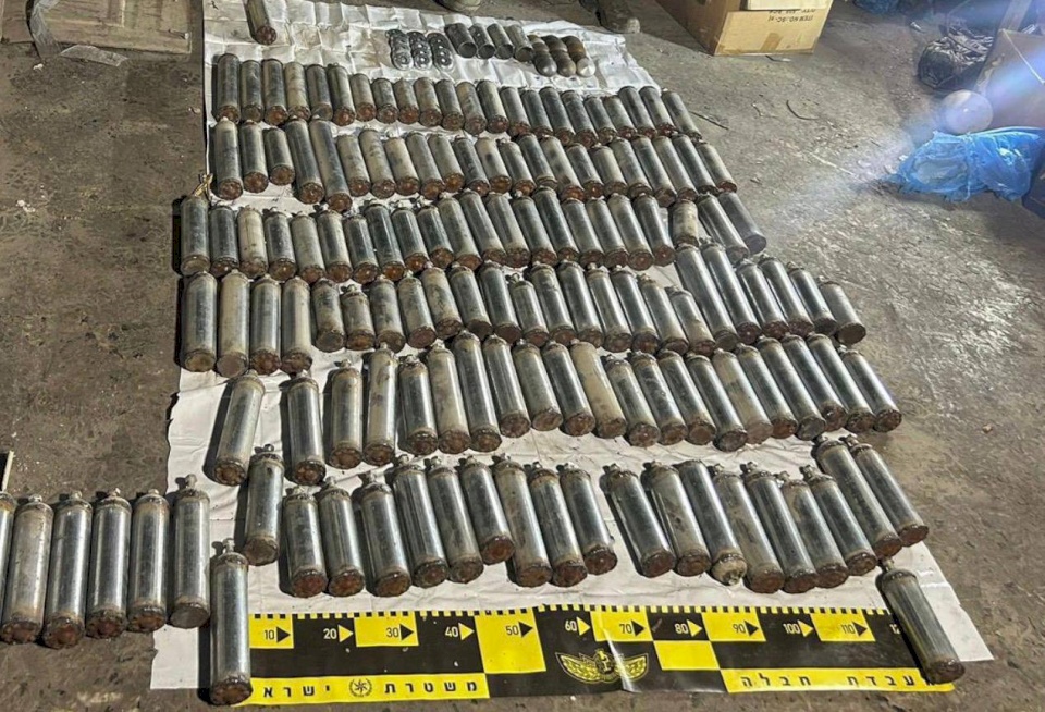 بعد حصار طويل.. الاحتلال يفجر بناية بمخيم طولكرم بدعوى وجود مختبر عبوات ناسفة