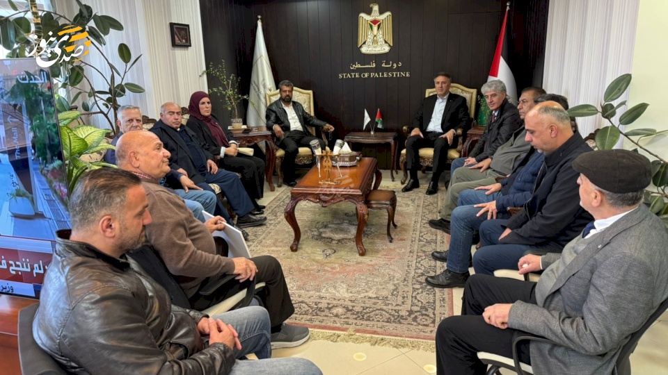 مؤسسات الأسرى والقوى الوطنية تلتقي الوزير عساف لتنسيق التغطية الإعلامية ليوم الأسير الفلسطيني