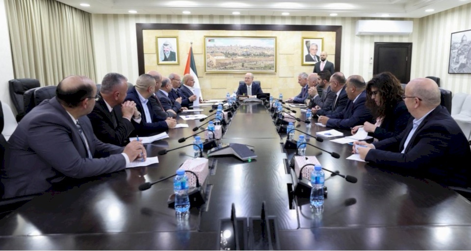 رئيس الوزراء يبحث مع الاتحاد العام للصناعات الفلسطينية سبل الارتقاء بالقطاع الصناعي وتعزيز مساهمته في الاقتصاد الوطني